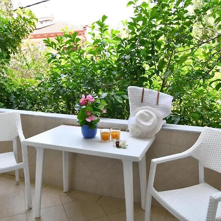Haus Despina Apartment *